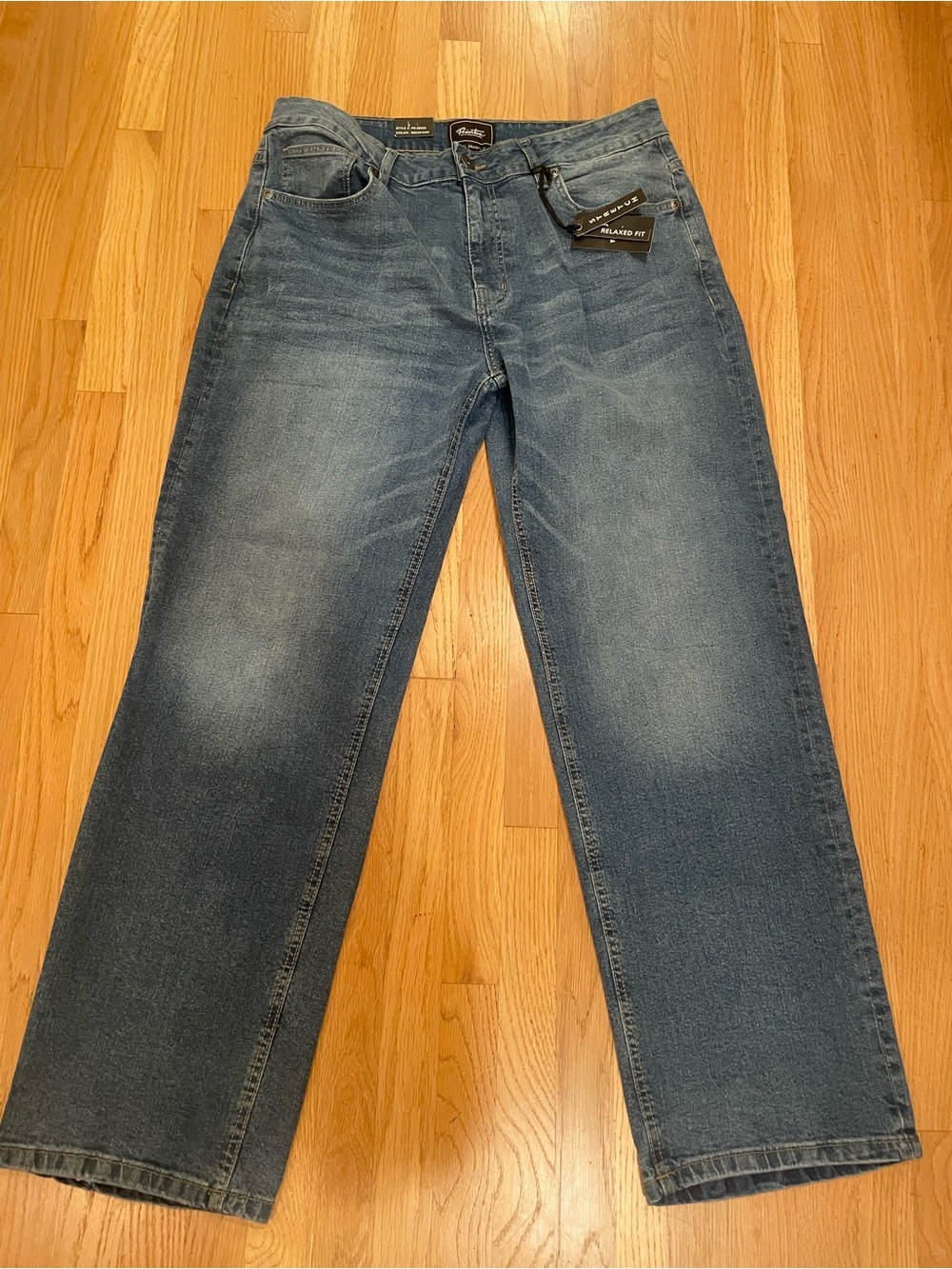 Primitive Men’s skateboarding relaxed Jeans in Medium Blue Wash 34x32 NWT
